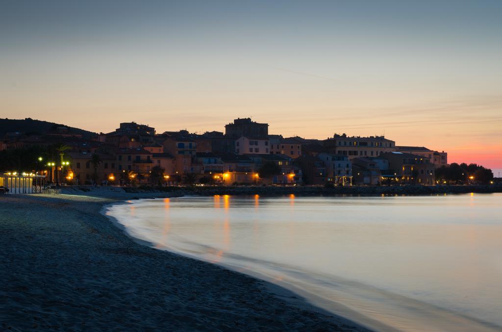 Hotel L'Amiral LʼÎle-Rousse Eksteriør bilde